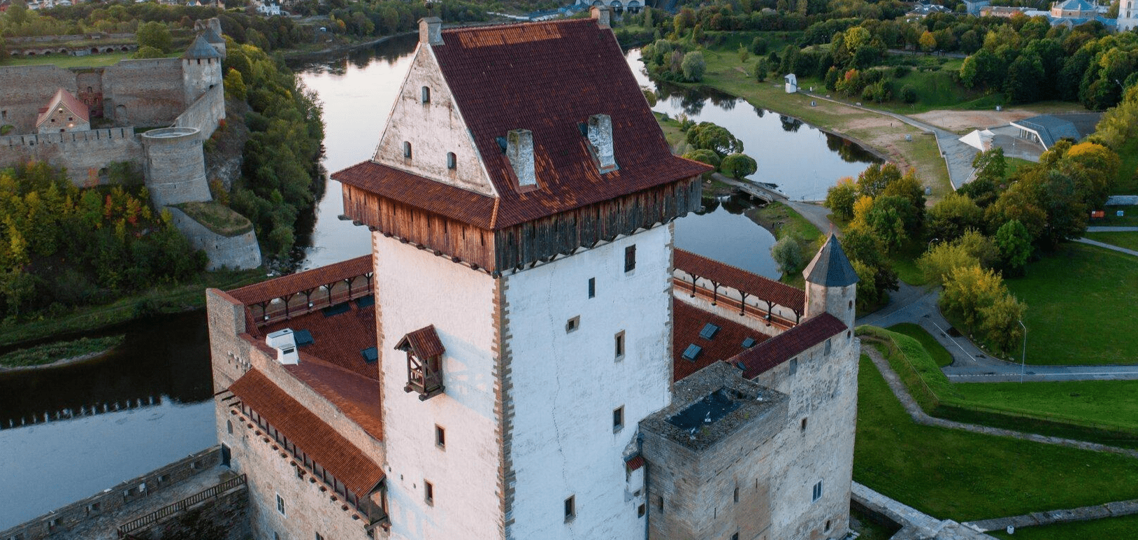Narva Castle vs. Ivangorod Fortress: A Cross-Border History Guide