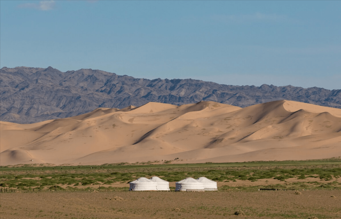 A Trek Through the Remote Khongoryn Els Sand Dunes